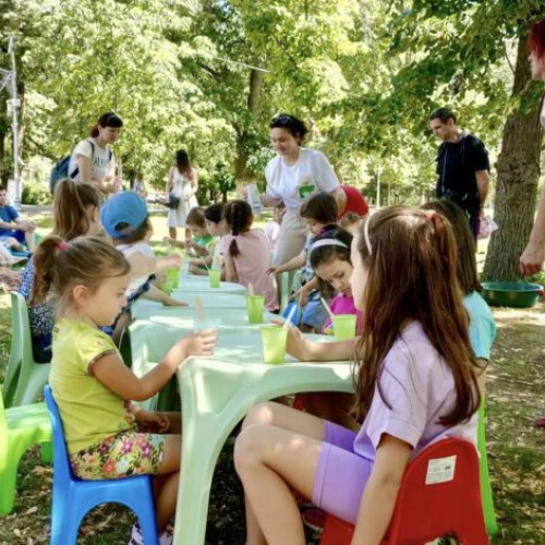 S-a deschis oficial "Școala din parc" la Buzău