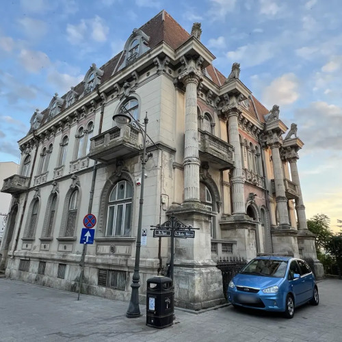 Planurile de reabilitare a Casei cu Lei din Constanța stagnează