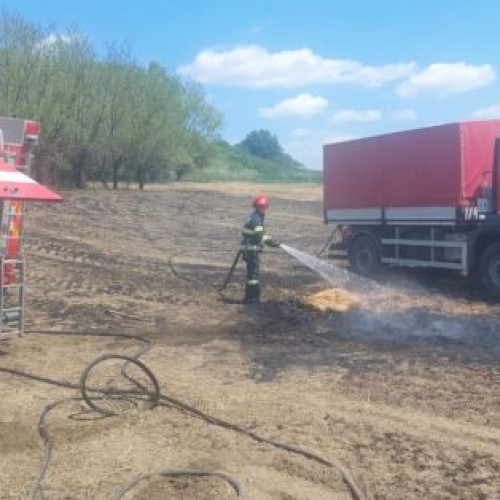 Incendiu masiv în Buzeni: autoritățile avertizează proprietarii de terenuri