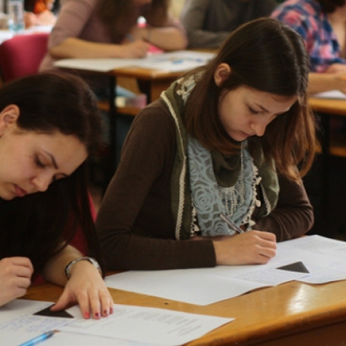Absolvenții claselor a VIII-a au susținut proba de matematică la Evaluarea Națională