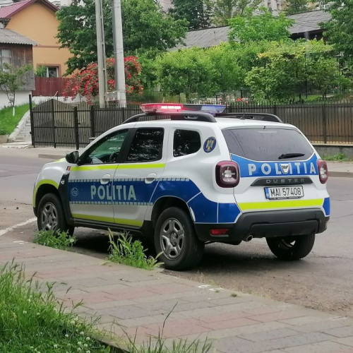 Tatăl care și-a călcat copilul cu mașina era băut bine