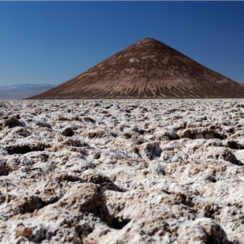 Lupta geopolitică pentru tehnologia verde în deșertul de sare al Cordilierilor argentinieni