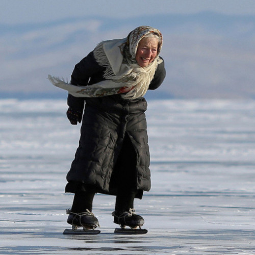 Moașa satului: o legendă și o expresie populară