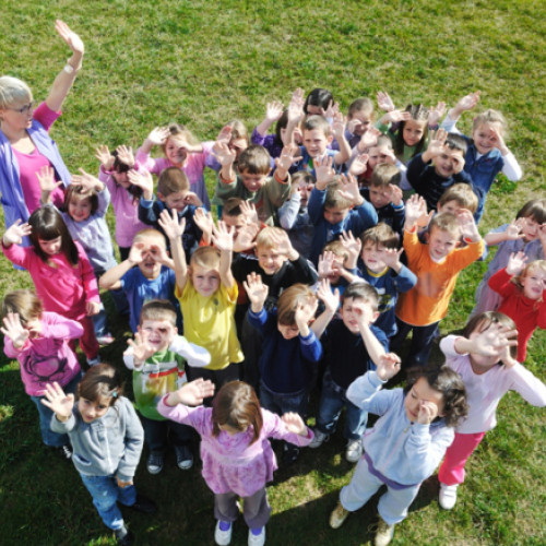 Consumul de droguri și alcool în rândul copiilor și adolescenților: un semnal de alarmă