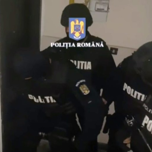 Percheziții la locuințele unor suspecți de șantaj și camătă în Harghita