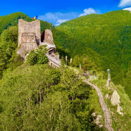 Cetatea Poenari ar putea rămâne închisă și în vara aceasta