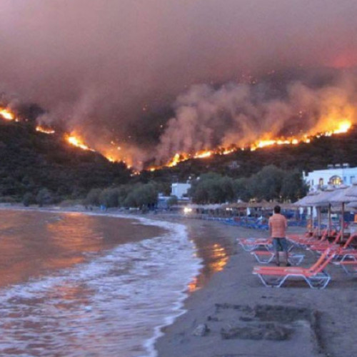 MAE avertizează românii despre temperaturi extreme și risc crescut de incendii în Grecia