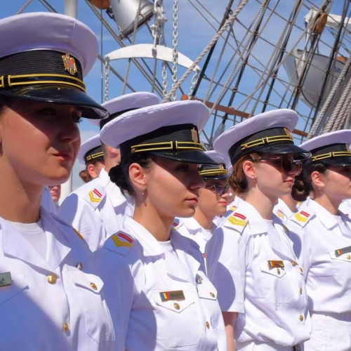 Nava-Școală „Mircea” a pornit în marșul internațional de instrucție