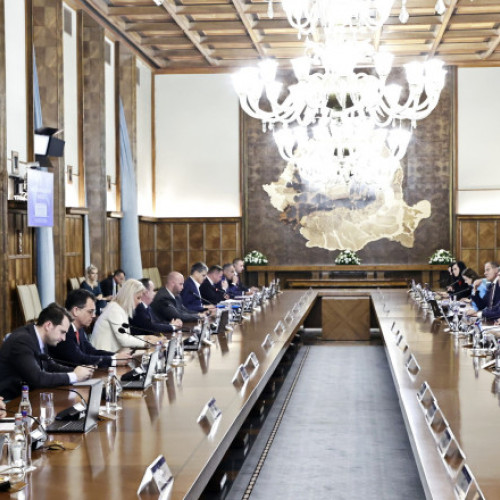 Premierul Marcel Ciolacu și ministrul Energiei Sebastian Burduja, în topul vizibilității guvernamentale pentru luna mai