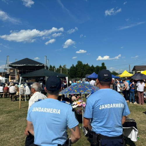 Jandarmii botosaneni asigură ordinea la festivitățile din Tudora și Corni