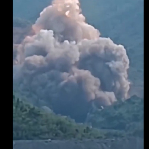 Rachetă în curs de dezvoltare s-a prăbușit în centrul Chinei