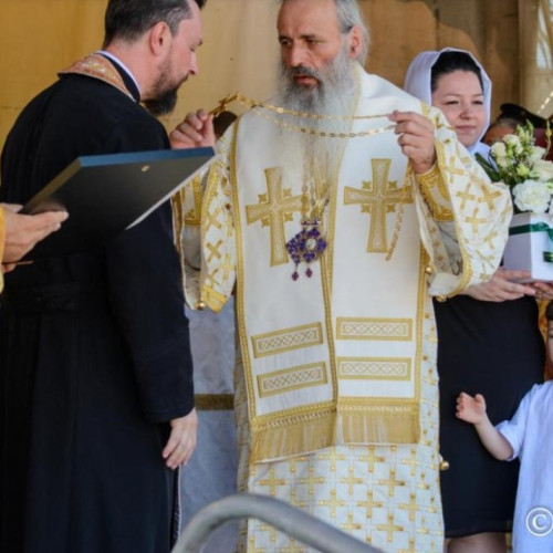Hirotesire stavroforă pentru părintele paroh Mihail Ulman din Botoșani