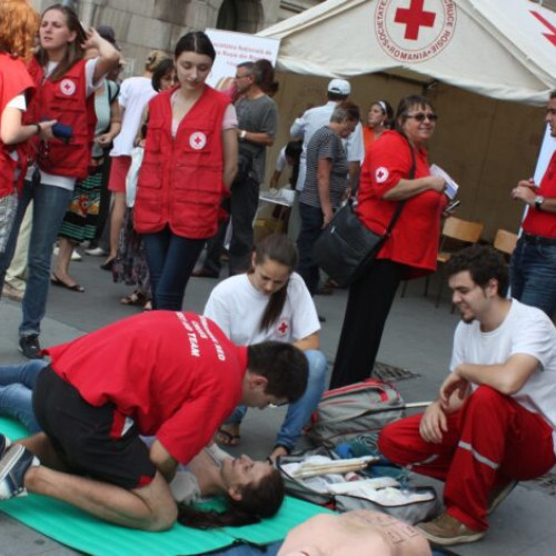 Voluntari tineri instruiți pentru prim-ajutor și intervenții rapide în situații de urgență în județul Buzău