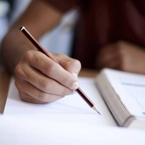 Zeci de liceeni au lipsit la examenul de Limba și literatura română de la Bacalaureat