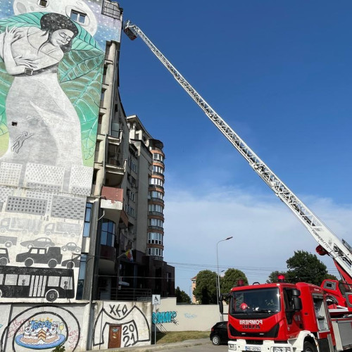 Intervenție a pompierilor cu autoscara în Alba Iulia
