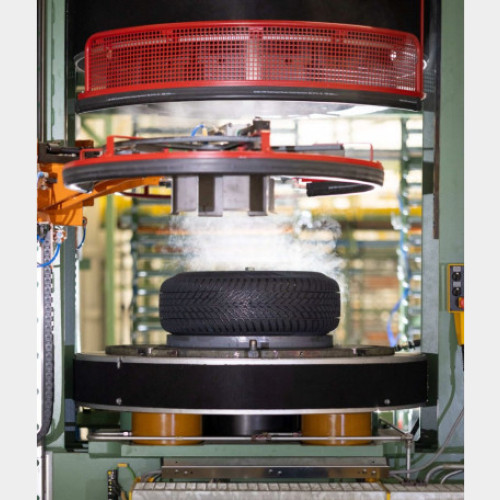 Prima anvelopă fabricată la uzina Nokian Tyres din Oradea