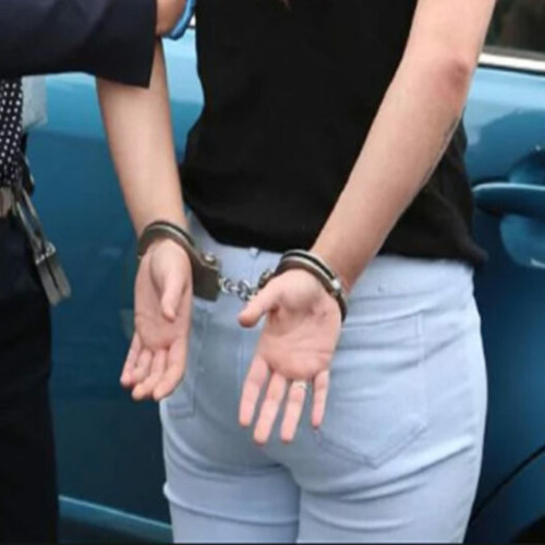 Incident pe bulevardul I.C. Brătianu din Pitești: O femeie transportată la spital pentru evaluare psihiatrică