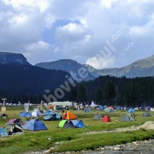 Turismul în Dâmbovița: Scăderi semnificative în luna aprilie