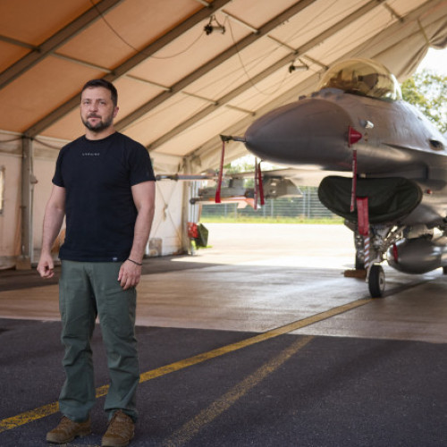 Olanda va livra Ucrainei primul avion de luptă F-16