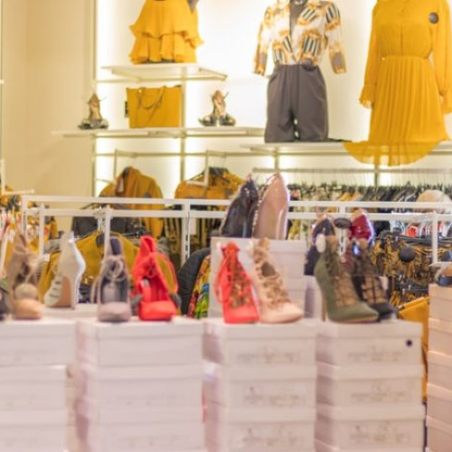 Vânzările în retail au crescut anul trecut, depășind rata inflației