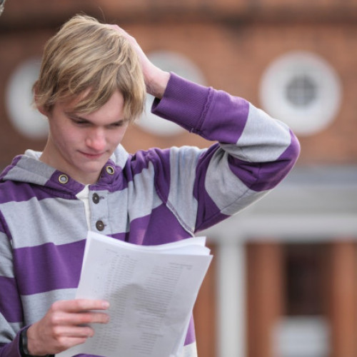 Evaluarea Națională 2023: un procent mai mic de elevi cu medii peste 5 comparativ cu ultimii trei ani