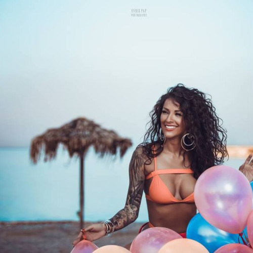 Tinerele din modelling predau ștafeta în imobiliare în Dubai