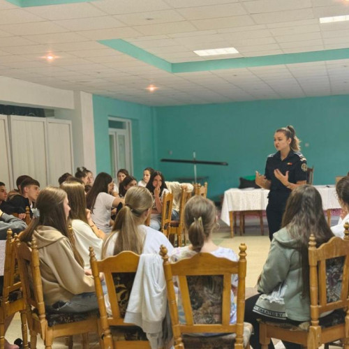 Copiii din Centrul de Agrement "Codrii de Arama" Agafton informați despre pericolele drogurilor și siguranța online