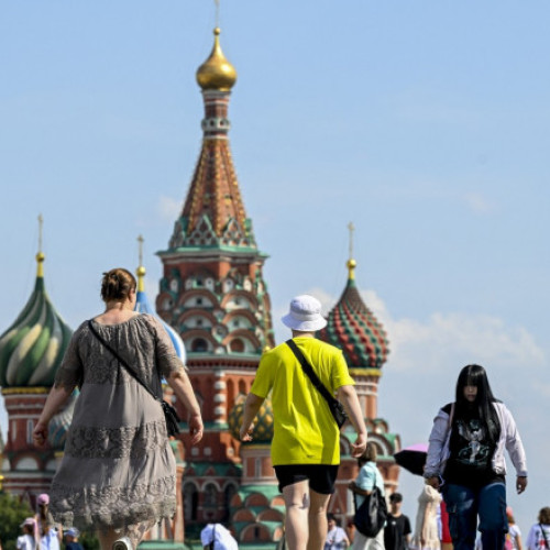 Moscova doboară recordul de temperatură în timpul unuia dintre cele mai fierbinți valuri de căldură din ultimul secol