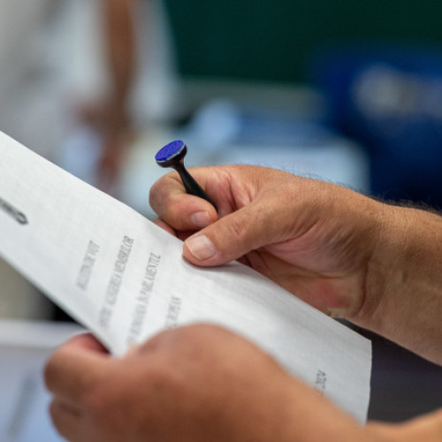 Peste 60% dintre români așteaptă îmbunătățiri după alegerile din 9 iunie