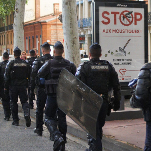 Tensiuni și agresiuni în timpul campaniei electorale din Franța