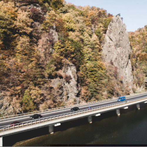 Circulația pe Valea Oltului va fi închisă timp de o lună