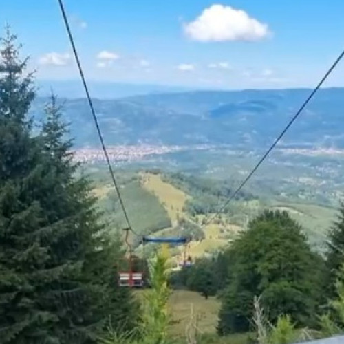 Doi muncitori care reparau telescaunul din Parâng au căzut de la 8 metri și sunt grav răniți