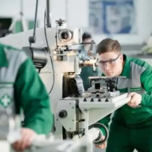 Guvernul adoptă ordonanță pentru liceele tehnologice și învățământul superior