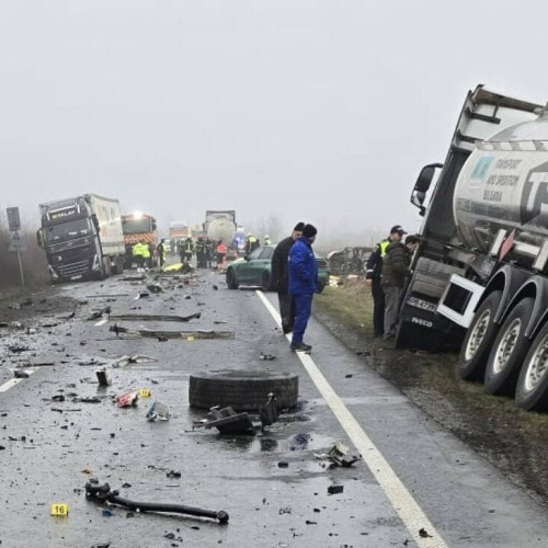 Accident grav pe DN6 între Caransebeș și Lugoj, șase persoane decedate