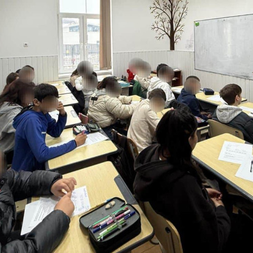 Peste 500 de elevi din Alba au învățat despre prevenirea violenței școlară