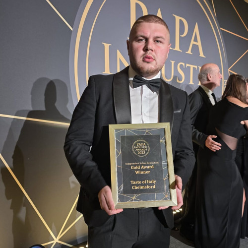 Un tânăr român din Botoșani devine Head Chef în Anglia