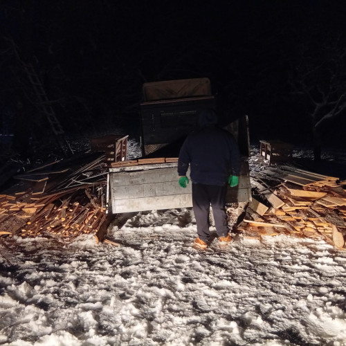 Control rutier în Dorohoi: Transport ilegal de material lemnos