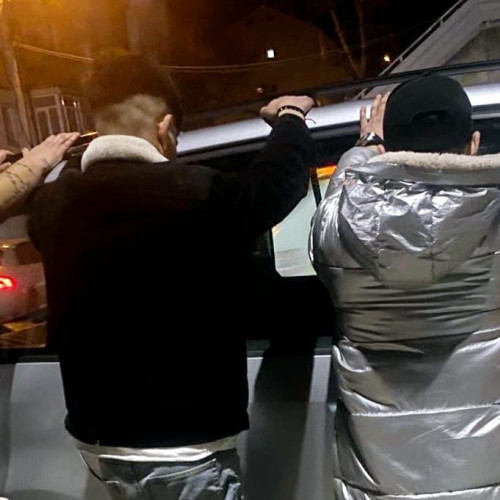 Trei tineri din Botoșani, depistați cu substanțe psihoactive