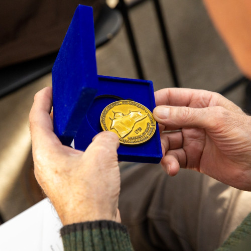 Biblioteca Județeană din Botoșani lansează medalia dedicată stareței Olimpiada Iurașcu