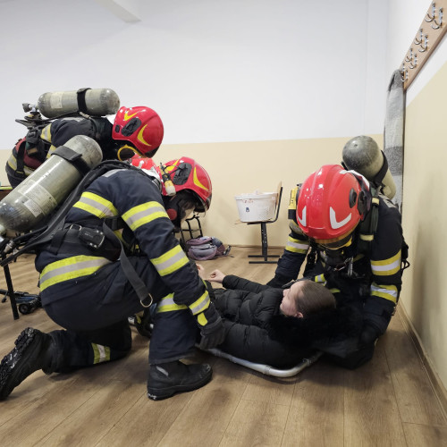 Exercițiu de evacuare la Școala Gimnazială nr. 7 Botoșani în caz de incendiu