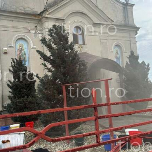 Incendiu la o biserică din Sacoșu Mare, fără victime