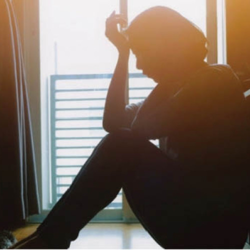 Stresul financiar îmbătrânește inima la fel de mult ca fumatul