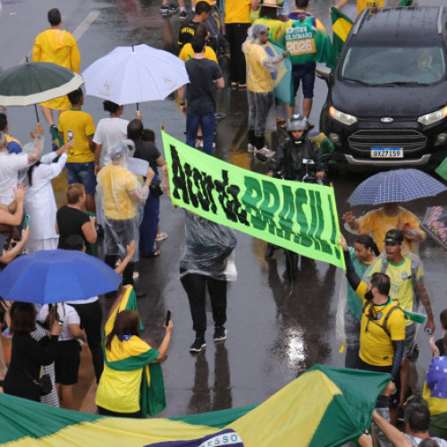 Fulgerul lovește la Brasilia, peste 30 de răniți la mitingul lui Bolsonaro