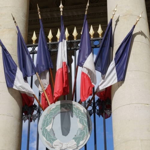 Franța interzice rețelele sociale pentru minorii sub 15 ani