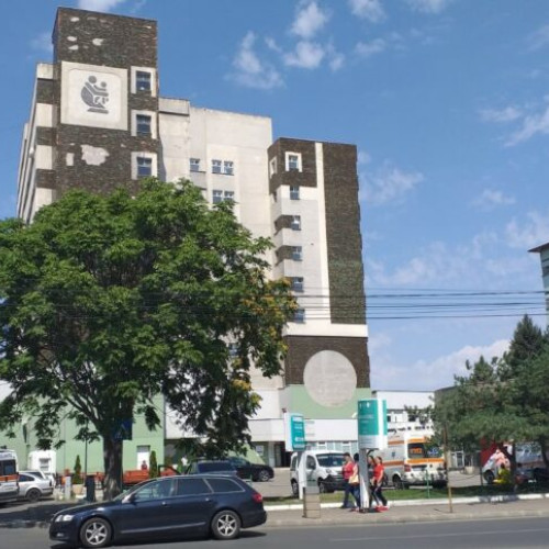 Moș Crăciun aduce un nou analizor hematologic la UPU Pediatrie din Slatina