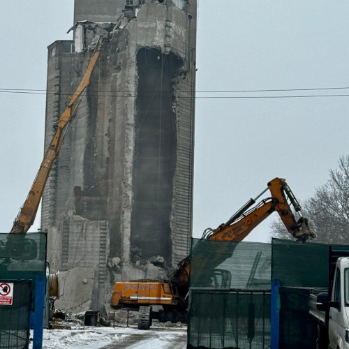 Demolarea fostei fabrici de bere Martens din Galați a început