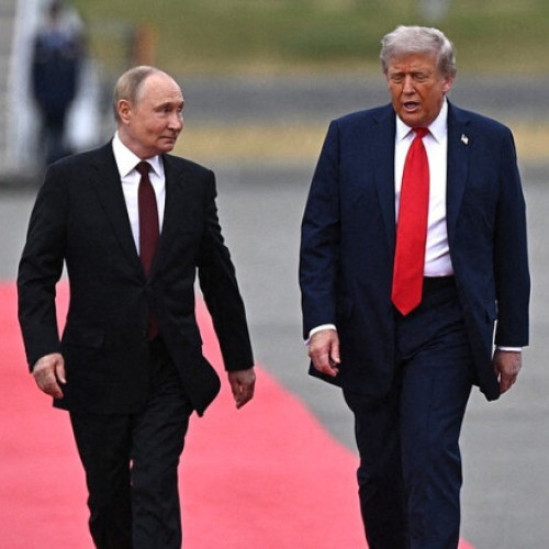 Fotografia lui Trump și Putin, expusă în holul Casei Albe