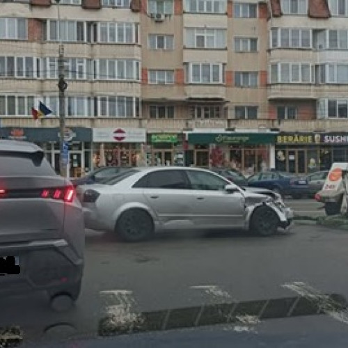 Accident rutier pe bd. Traian din Baia Mare, trafic îngreunat