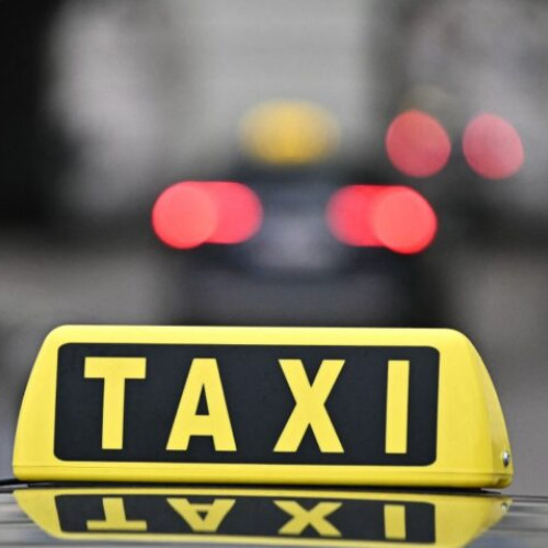 Agresiune asupra unui taximetrist în județul Mureș, trei minori implicați