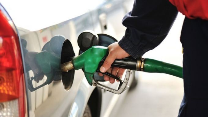 De ce România plătește mai mult pentru carburant decât alte state europene